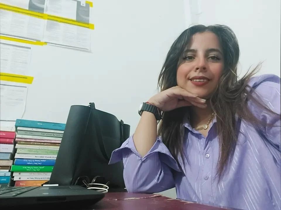 إشراق، المكلفة بالمتابعة لدى المحكمة بمكتب الأستاذ عثماني